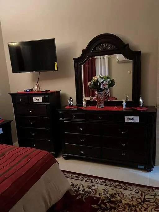 Cheerful Two-Bedroom 1Bath, Wifi, Air Conditioning Montego Bay Jamaica