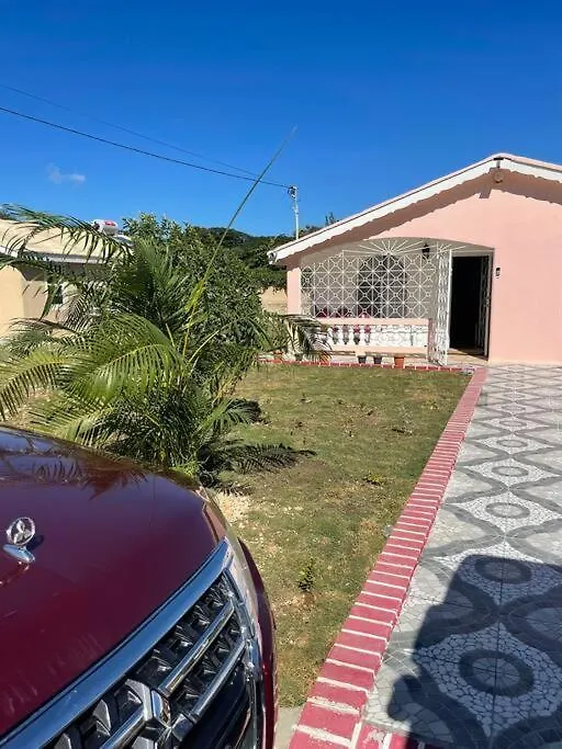 Cheerful Two-Bedroom 1Bath, Wifi, Air Conditioning Montego Bay 0*,  Jamaica